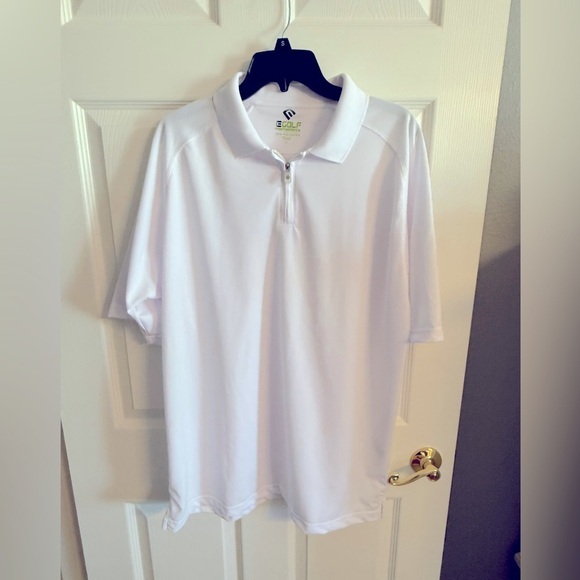 Eagle Goods Other - Eagle Dry Goods E Golf Performance
Pique Advantage White Raglan Polo 1/4
Zip
